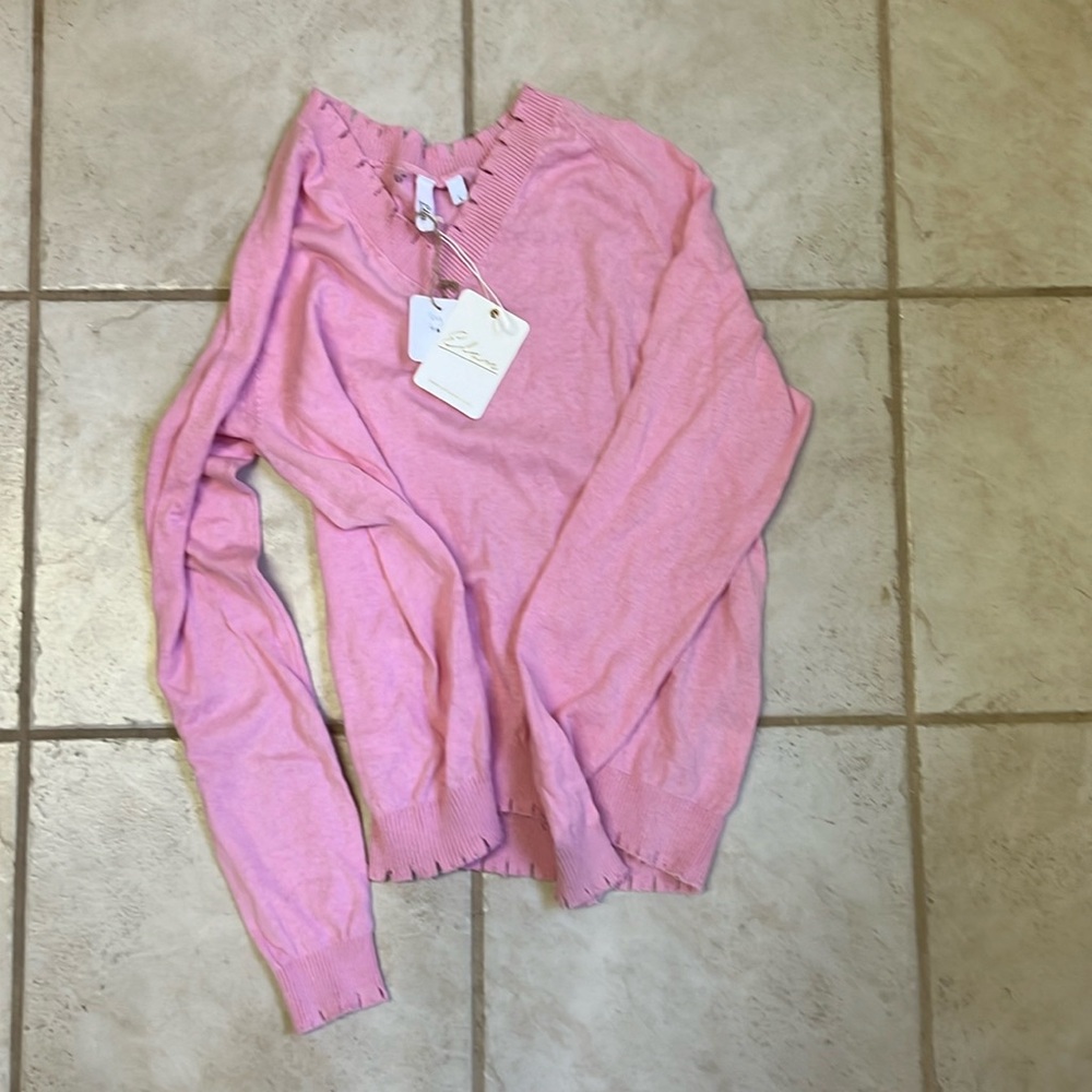 NWT beautiful bubblegum pink v neck sweater